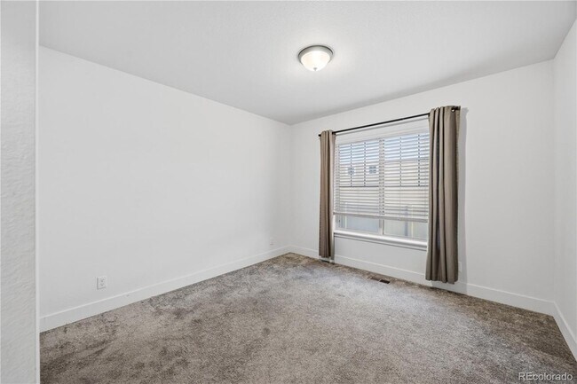 Building Photo - 20750 E Beekman Pl