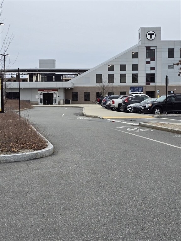 Building Photo - 147 Rawson Rd