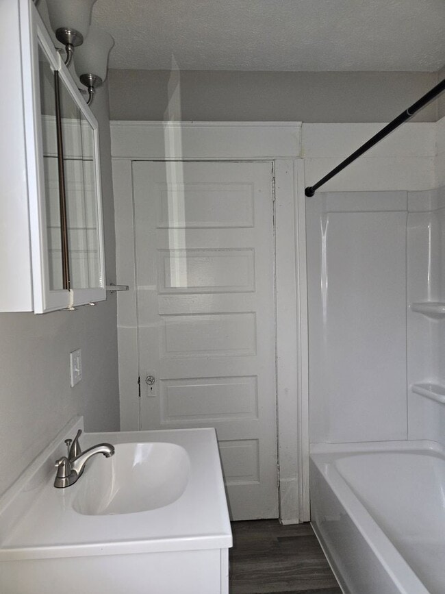 Building Photo - NCH - 646-648 Carpenter St.