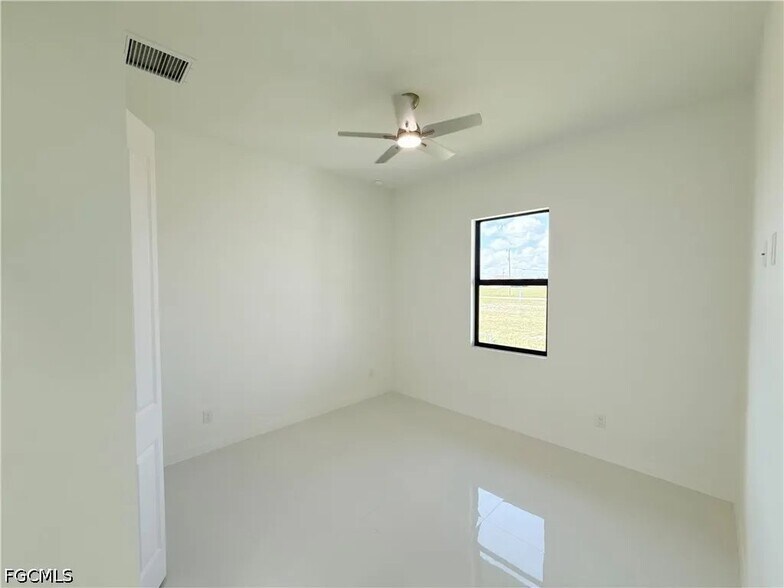 Building Photo - 4238 NW 34th Terrace