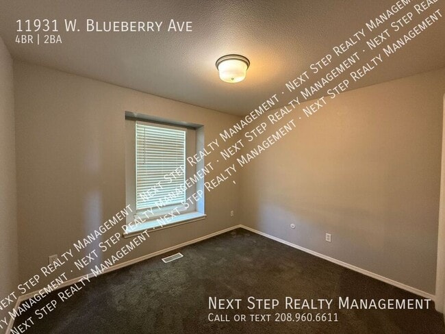 Building Photo - 11931 W Blueberry Ave