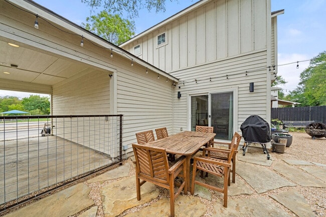 Building Photo - 1307 Fort Branch Blvd