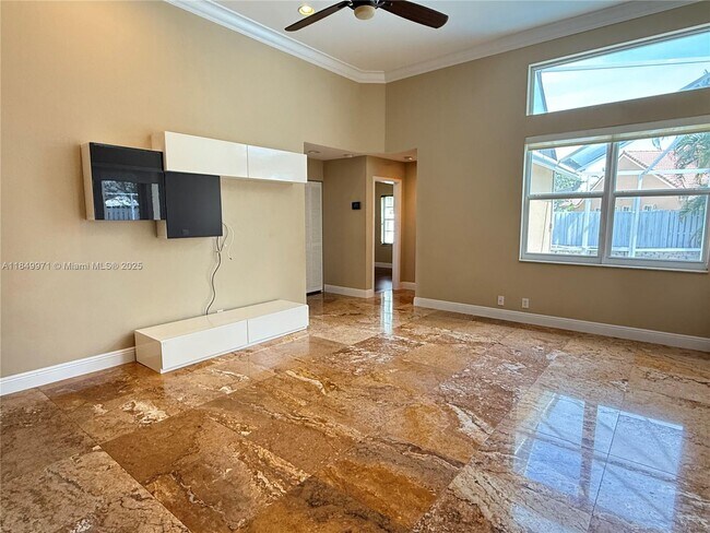 Building Photo - 807 Heritage Dr
