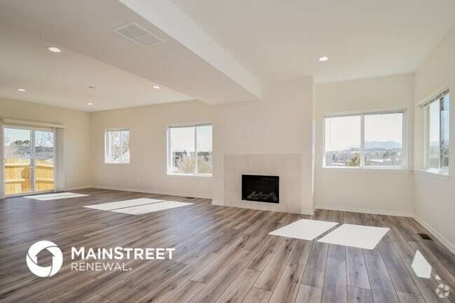 Building Photo - 4409 Light View