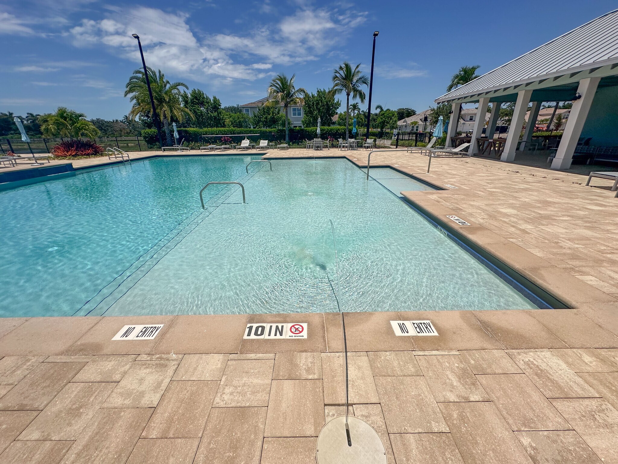 Building Photo - 4551 Arboretum Cir