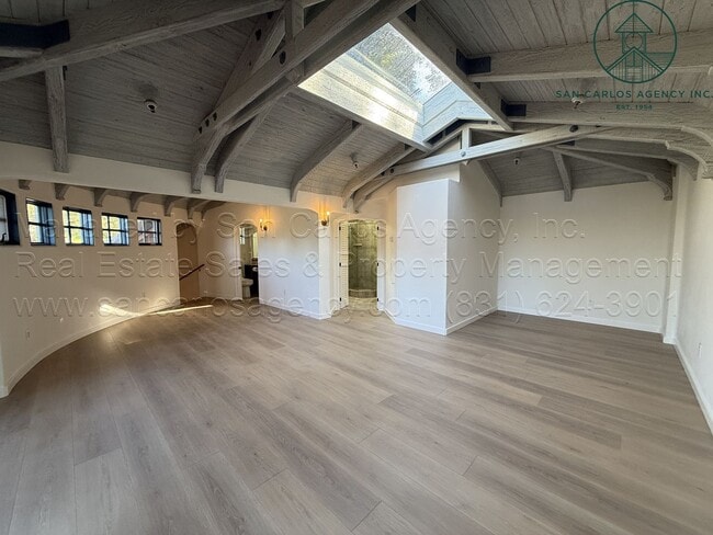 Building Photo - Incredibly Charming Two Bedroom Carmel Highlands Escape