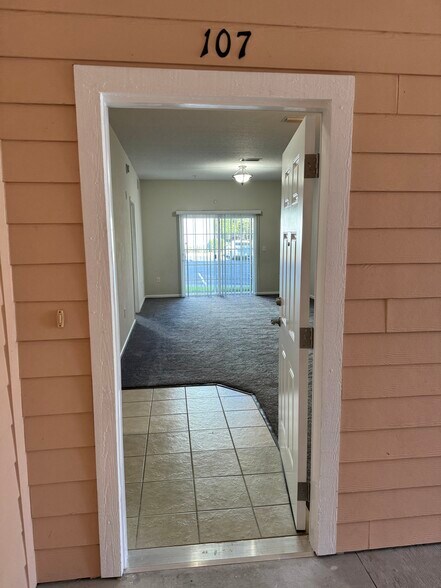 Building Photo - 4917 Key Lime Dr
