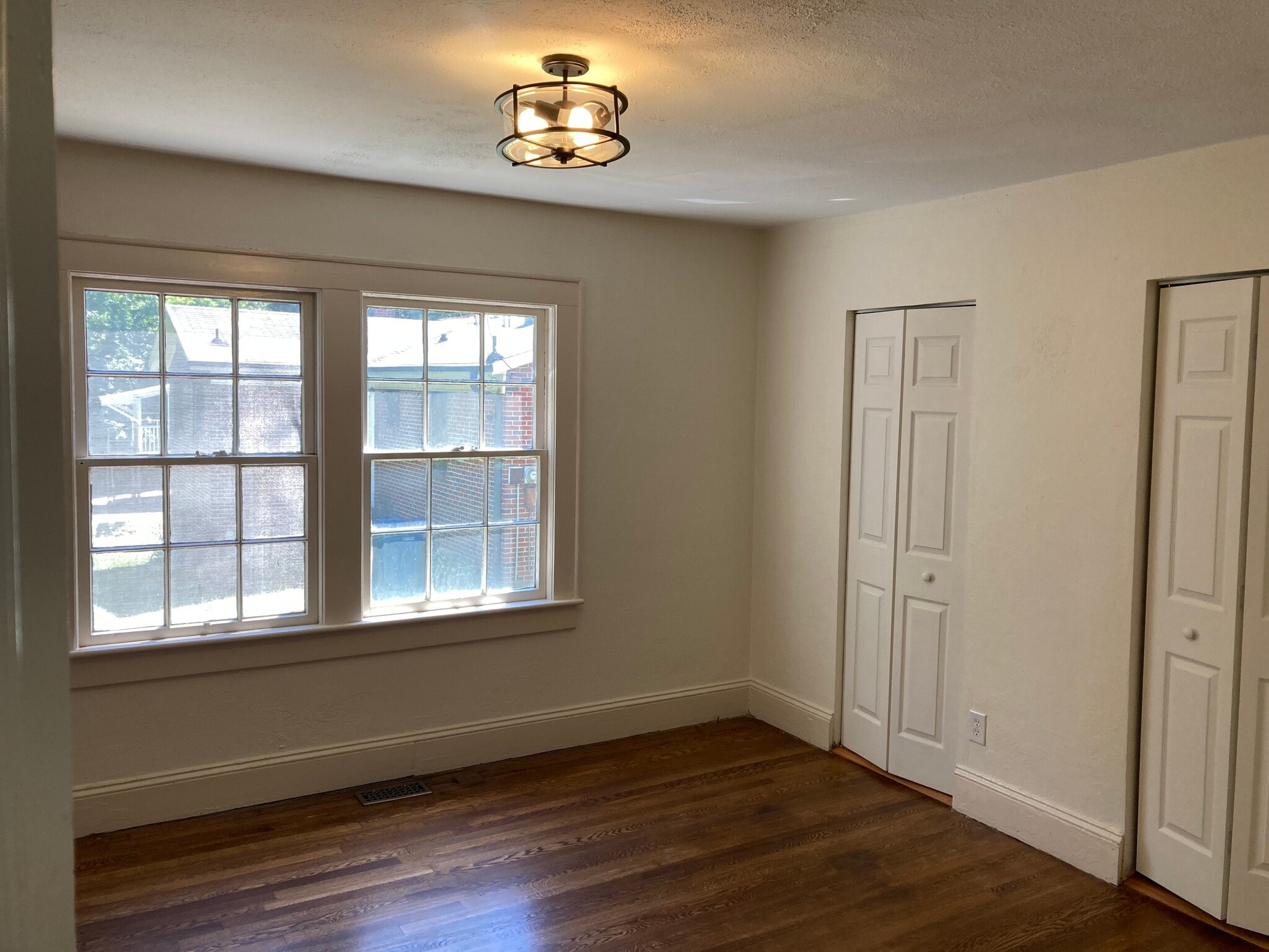 Building Photo - 1002 4th Street Dr NW