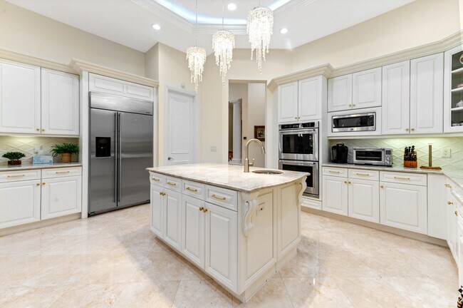 Building Photo - 17665 Middlebrook Way