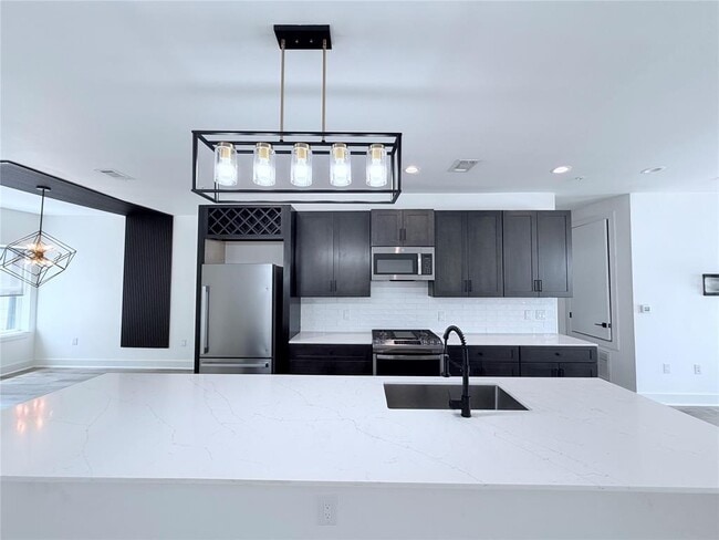 Building Photo - 1417 Kramer Ln