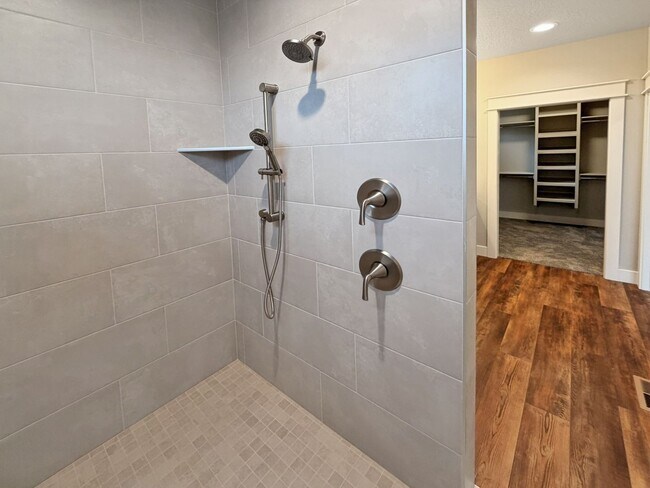 Building Photo - New 3-Bedroom Nampa Home with Quartz Counters, Walk-In Pantry & Dog-Friendly Policy