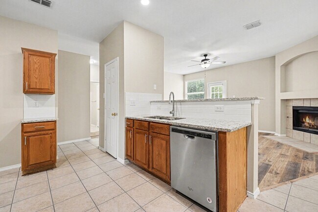 Building Photo - 1550 Charleston Dr