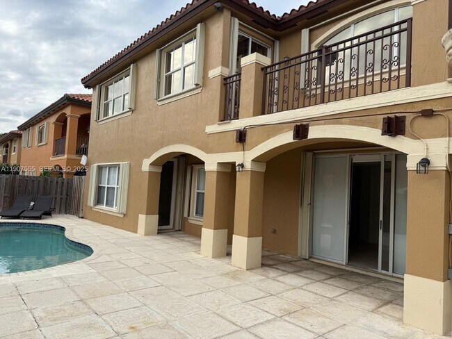 Building Photo - 15530 SW 26th Terrace