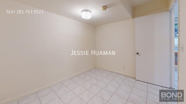 Building Photo - 286 W End Ave