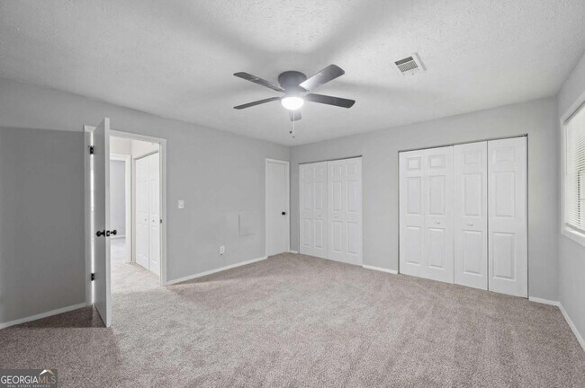 Building Photo - 2897 Spruce Cir
