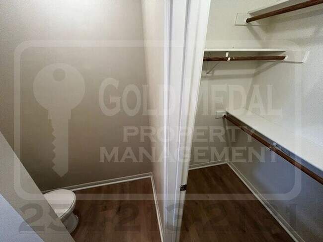 Building Photo - 1805 Diana Ln