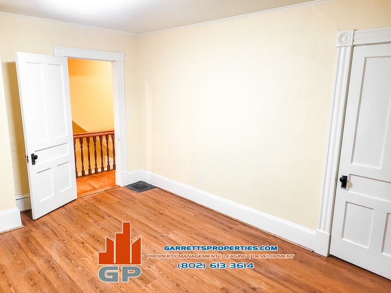 Building Photo - 36 Maple Ave