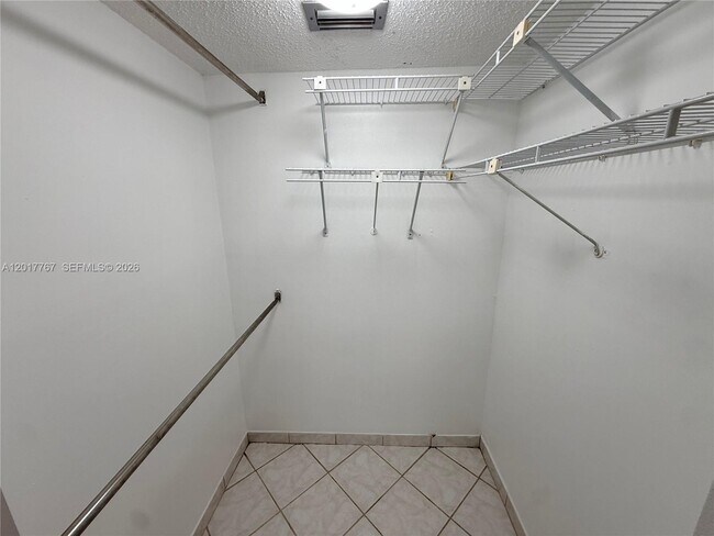 Building Photo - 1820 SW 81st Ave