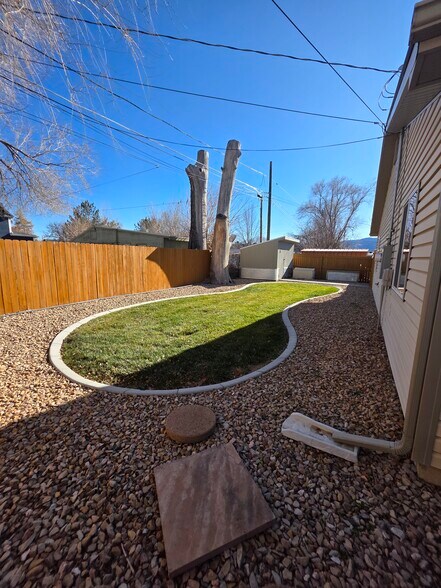 Building Photo - 308 N Mulberry St