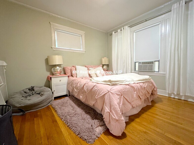 Building Photo - 62 Litchfield St