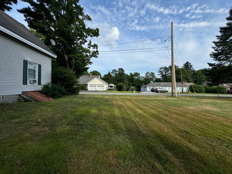 Building Photo - 121 E Main St