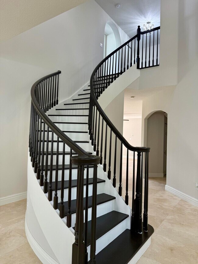 Building Photo - 6509 Stonehurst Cir
