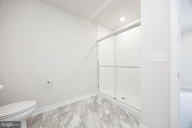 Building Photo - 245 Talucci Dr