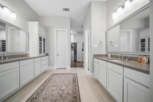 Building Photo - 2803 Winthrop Mdw Wy