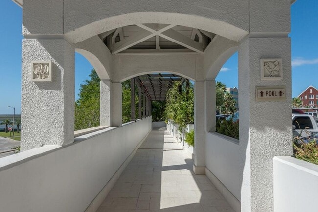 Building Photo - 345 Bayshore Blvd