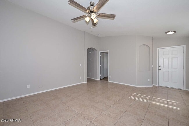 Building Photo - 13157 W Clarendon Ave