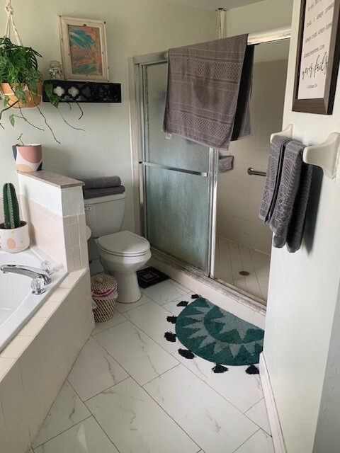 Master Bath - 954 NW 254th Dr