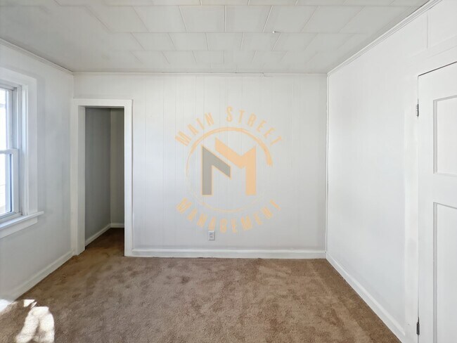 Building Photo - 2 Bed 1 Bath Single Family Home