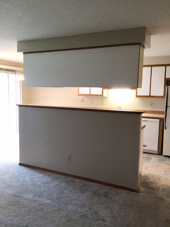 Building Photo - AVAILABLE NOW - Two Bedroom and Two Bath Duplex Unit in Bagley Downs Neighborhood