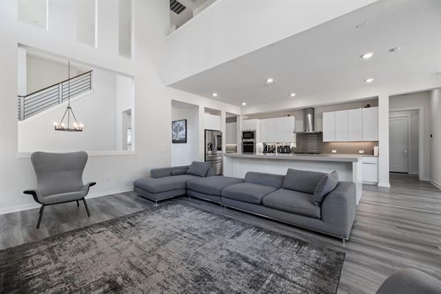 Building Photo - 5160 Statesman Ln