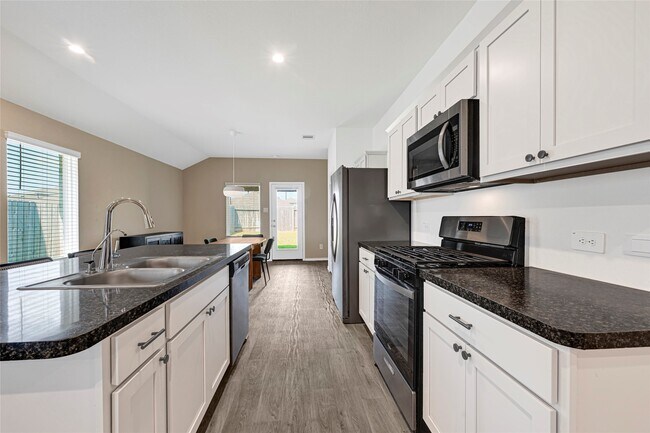 Building Photo - 24323 Elmwood Falls Dr