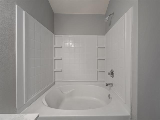 Building Photo - 7120 Wind Row Dr