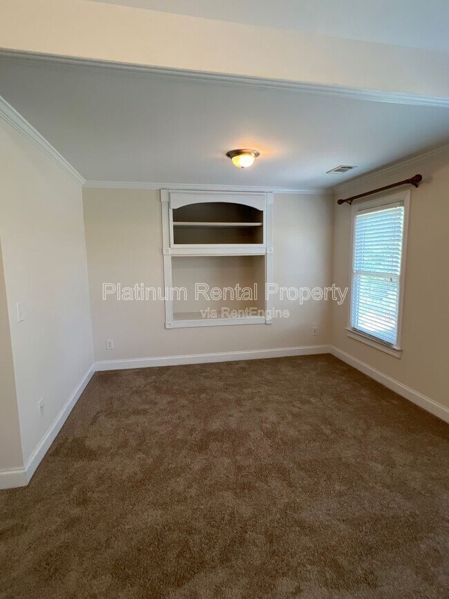 Building Photo - 5520 Viewpoint Ct
