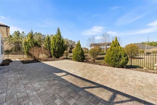 Building Photo - 11124 SW 38th Blvd