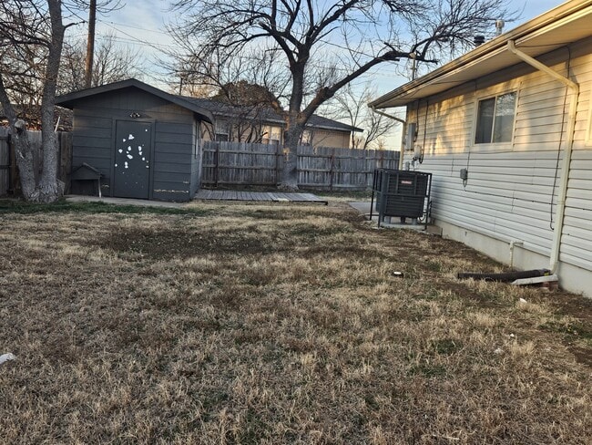 Building Photo - 1902 NW 39th St