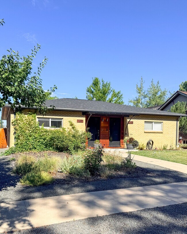 Building Photo - 2657 Perry St