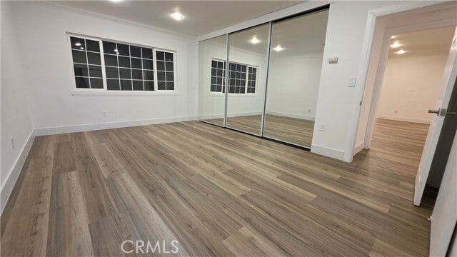 Building Photo - 18224 Chatsworth St