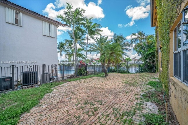 Building Photo - 2155 SW 156th Ct