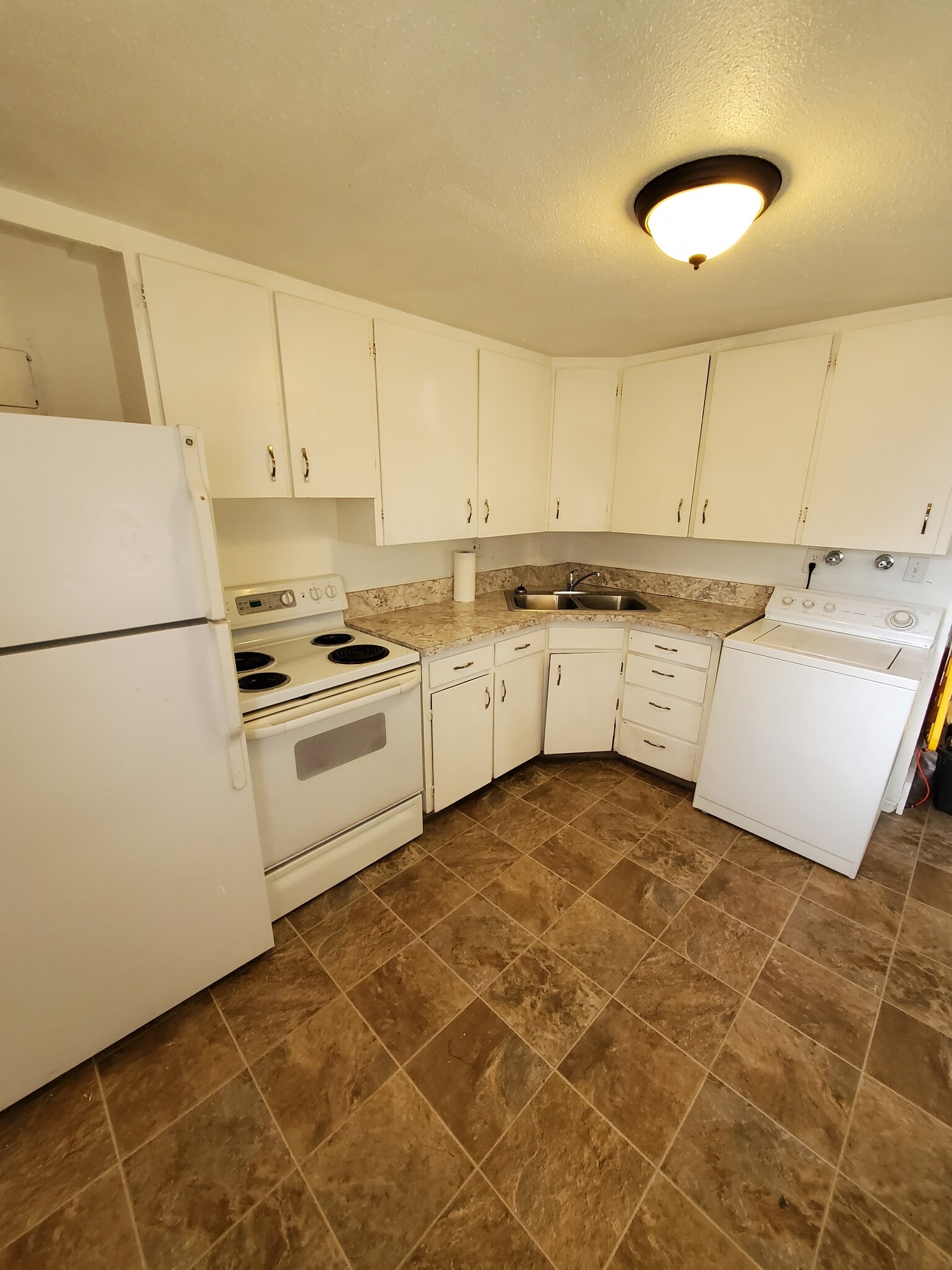 Building Photo - 311 -313 16th Ave Ct