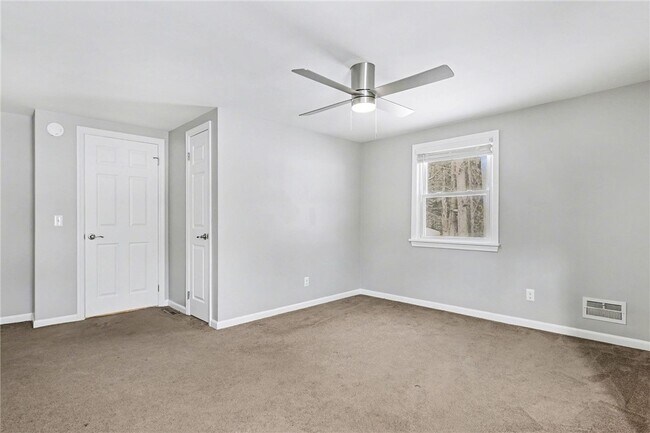 Building Photo - 534 Glenview Ct