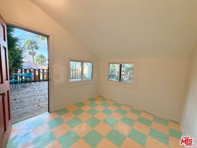 Building Photo - 208 Westmoreland Ave