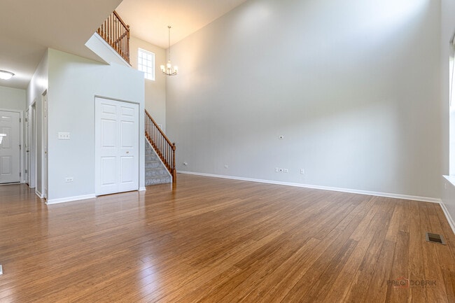 Building Photo - 2659 Dunraven Ave