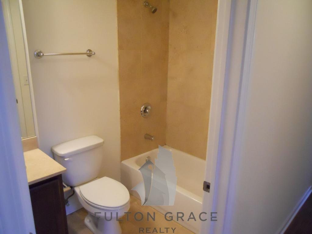 Building Photo - 4217 W Irving Park Rd