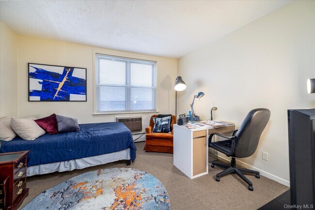 Building Photo - 2 Fowler Ave