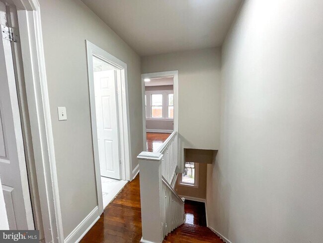 Building Photo - 6818 Wyncote Ave