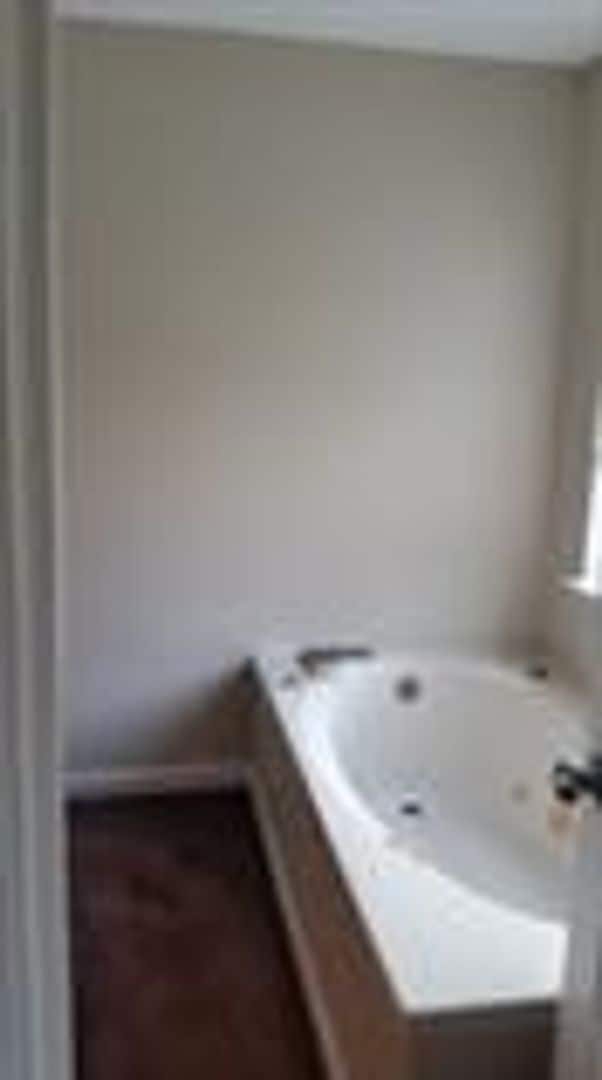 Building Photo - 206 Meriwood Dr